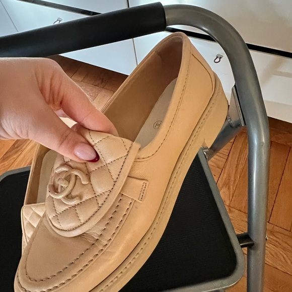 CHANEL Beige Loafer - Picture 5 of 6